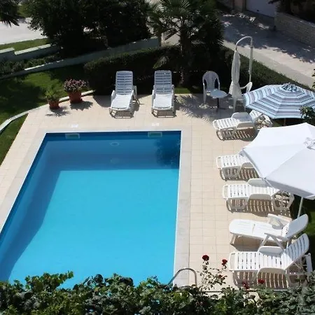 In With Sea View, Balcony, Air Conditioning, W-lan