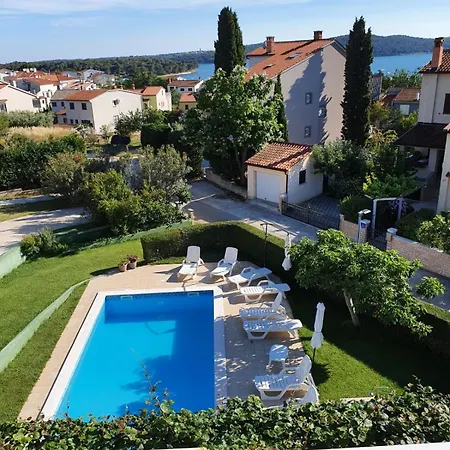 In With Sea View, Balcony, Air Conditioning, W-lan