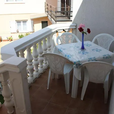 In With Sea View, Balcony, Air Conditioning, W-lan Apartment