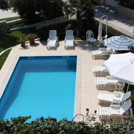 In With Sea View, Balcony, Air Conditioning, W-lan